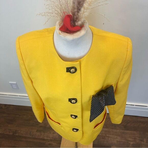 Vintage yellow and black buttoned woman’s blazer || Blazer  with shoulder pads - Picture 3 of 10